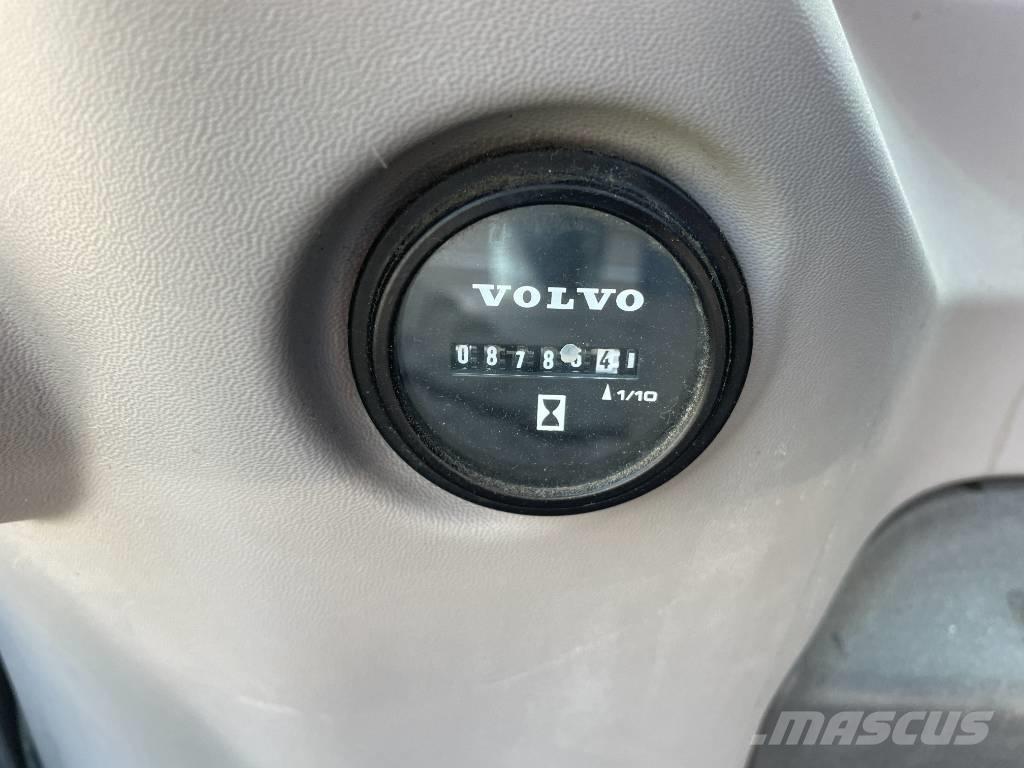 Volvo ECR235EL Koparki gąsienicowe