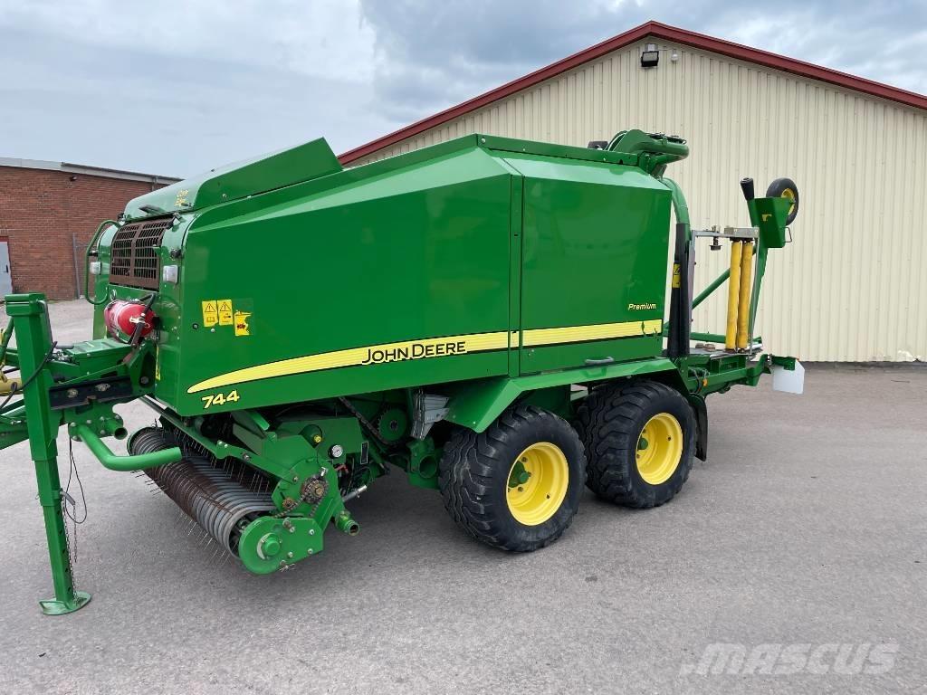 John Deere 744 H Prasy zwijające