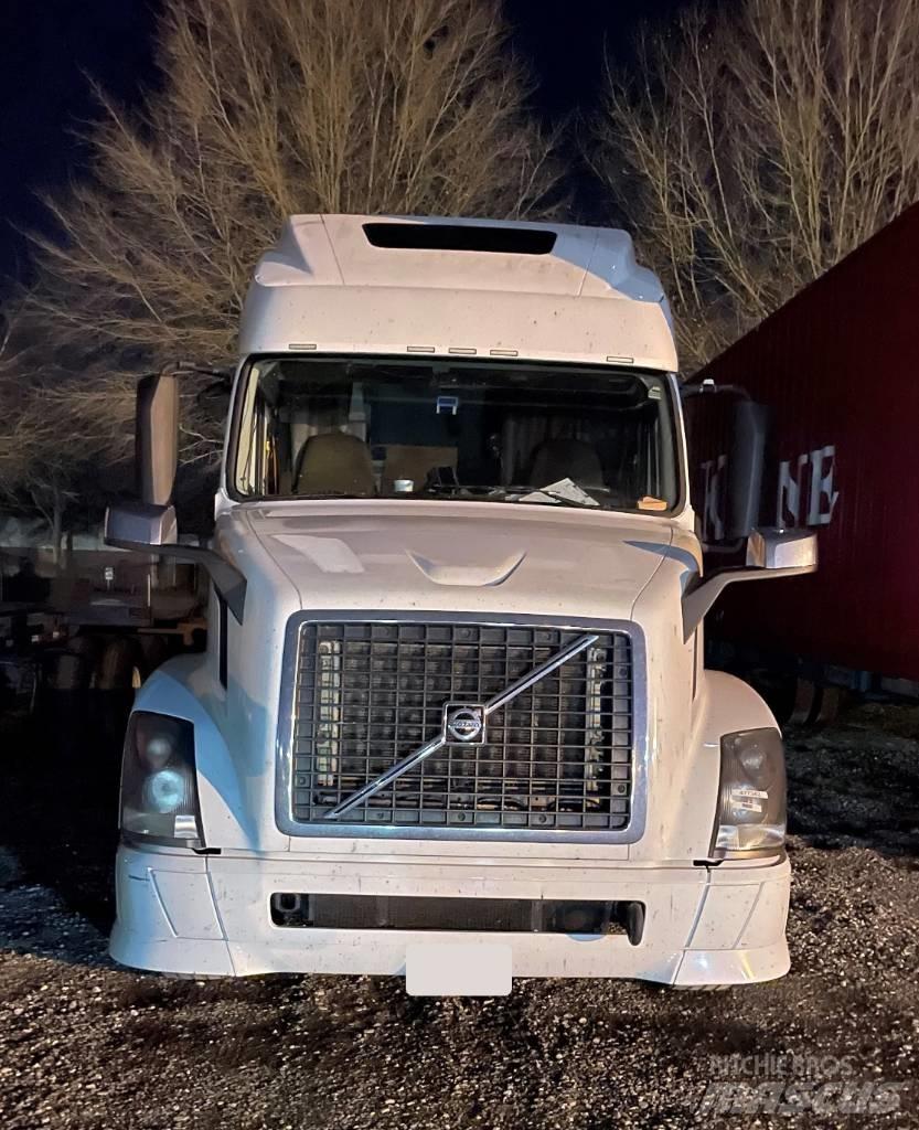 Volvo VNL 42 670 Ciągniki siodłowe