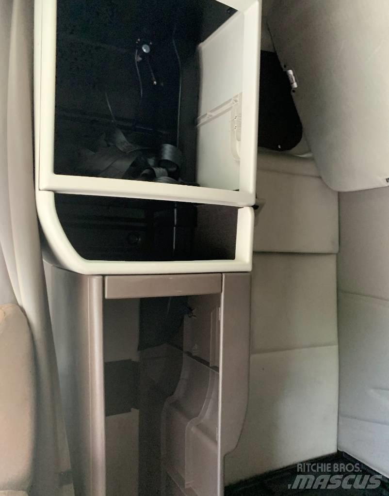Volvo VNL 42 670 Ciągniki siodłowe
