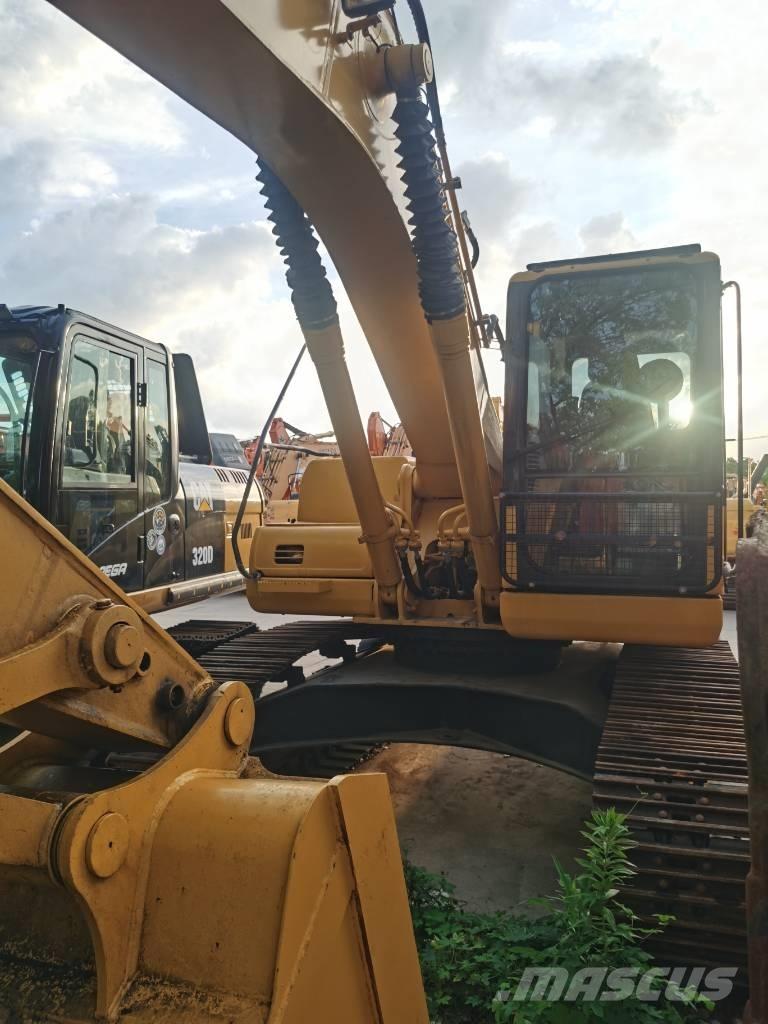 Komatsu PC 220-7 Koparki gąsienicowe