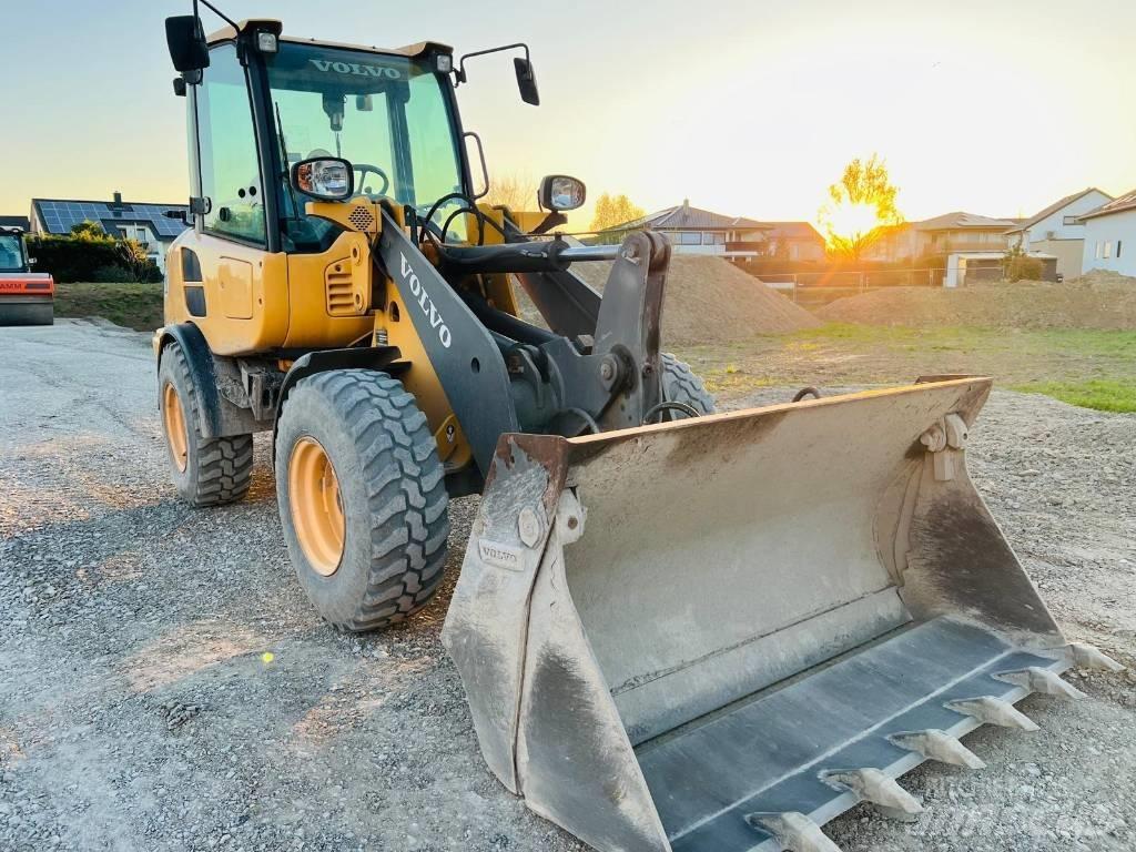 Volvo L25FZ Ładowarki burtowe