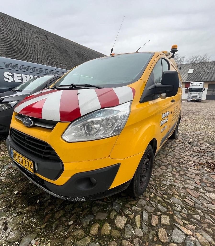 Ford Transit Custom Samochody osobowe