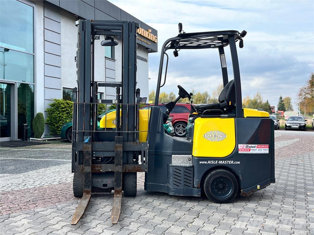 Aisle-Master 15NE Wózki widłowe do wąskich korytarzy