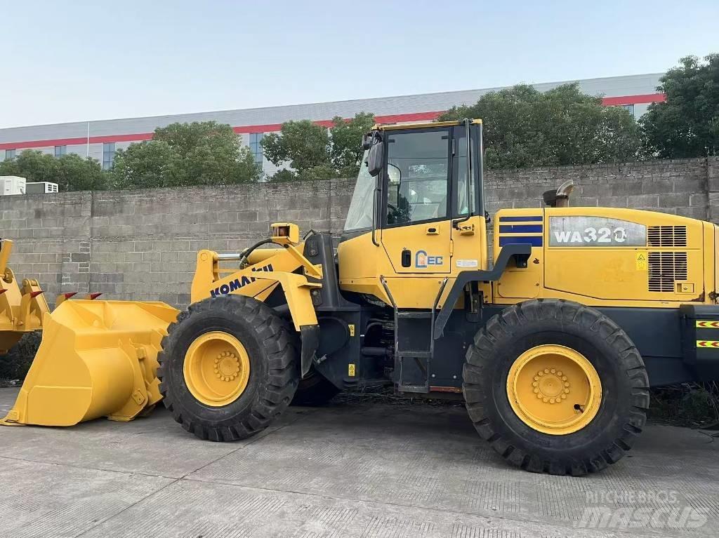 Komatsu WA 320 Ładowarki kołowe