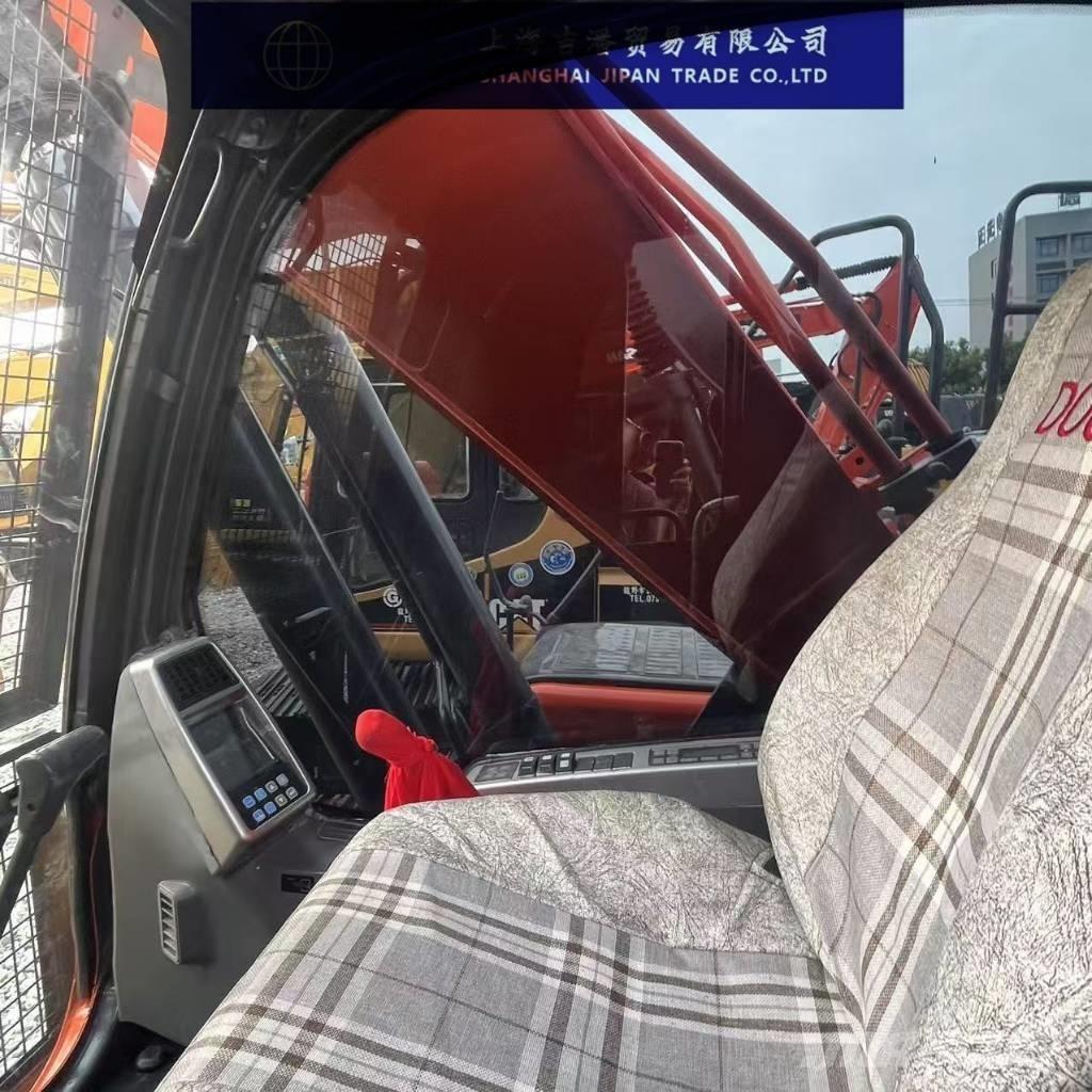 Doosan DX 300 LC Koparki gąsienicowe