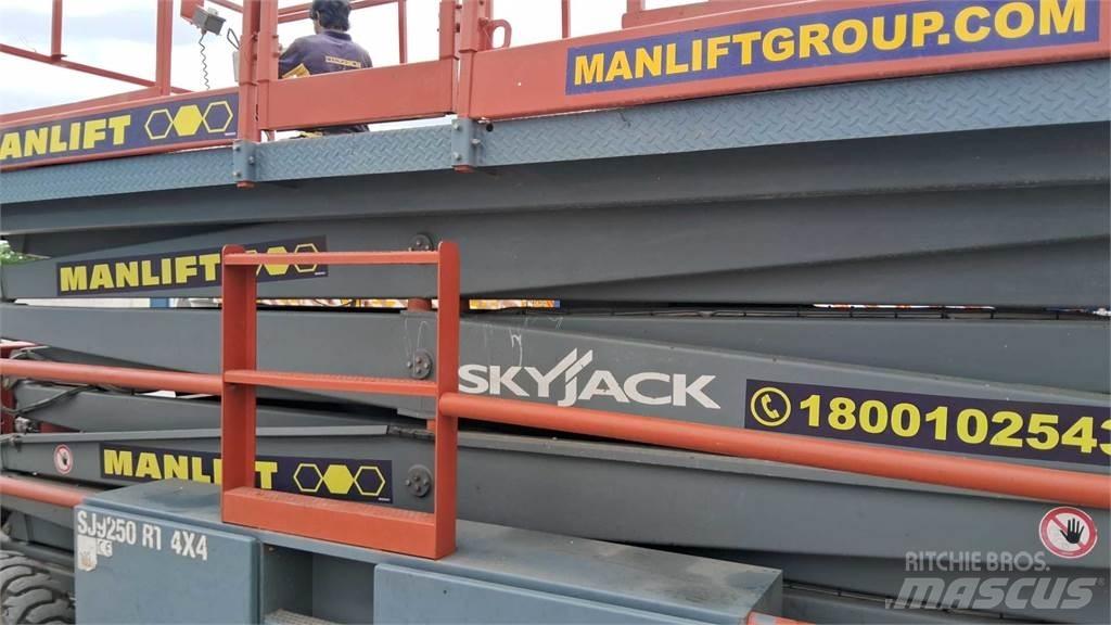 SkyJack 9250RT Podnośniki nożycowe