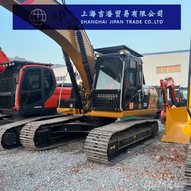 CAT 323 D Koparki gąsienicowe