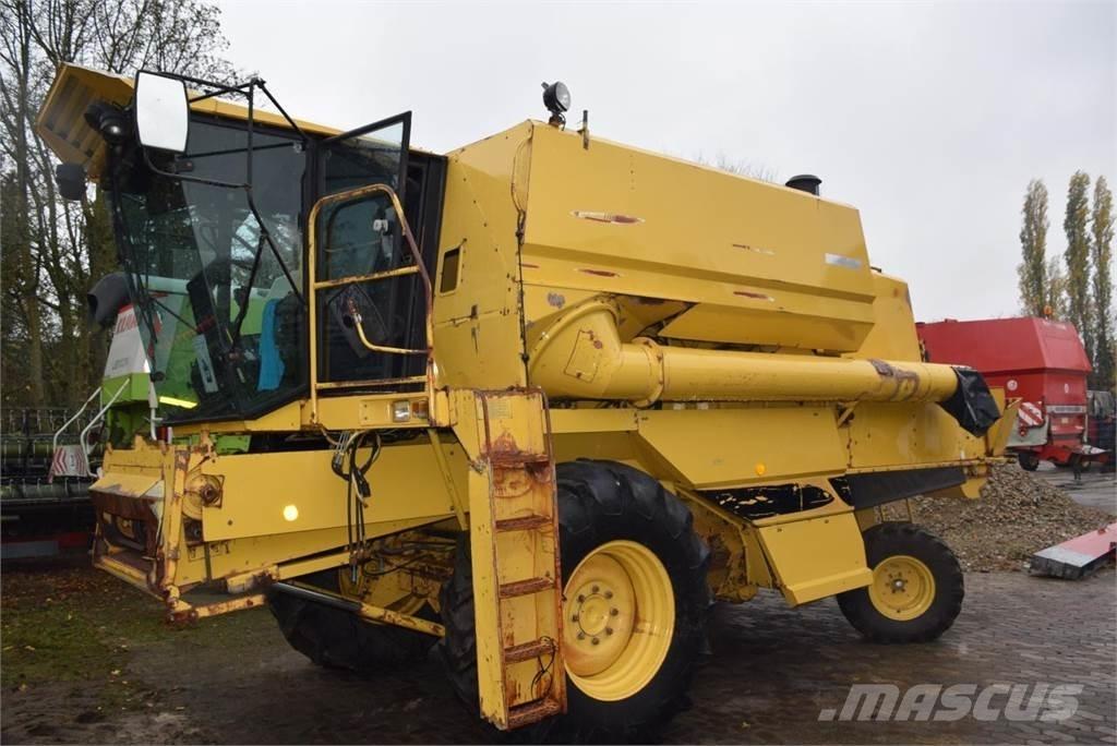 New Holland TF 42 Kombajny zbożowe