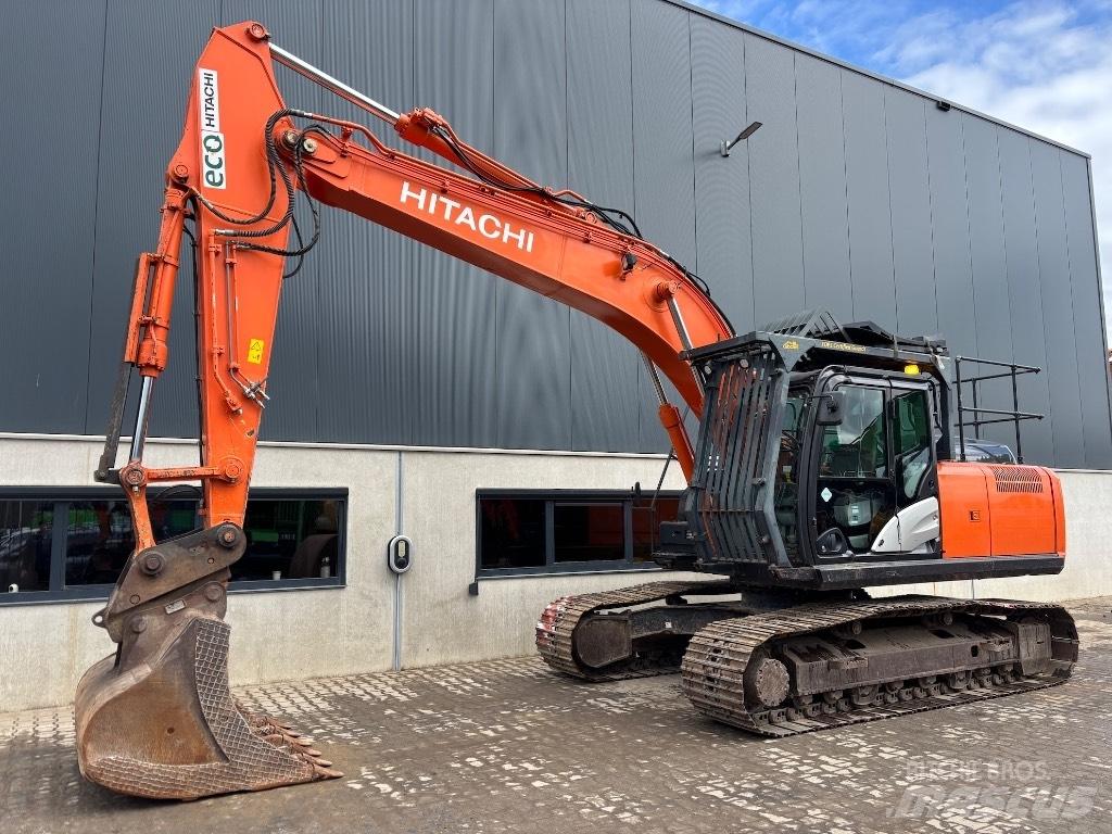Hitachi ZX 210 LC-6 Koparki gąsienicowe