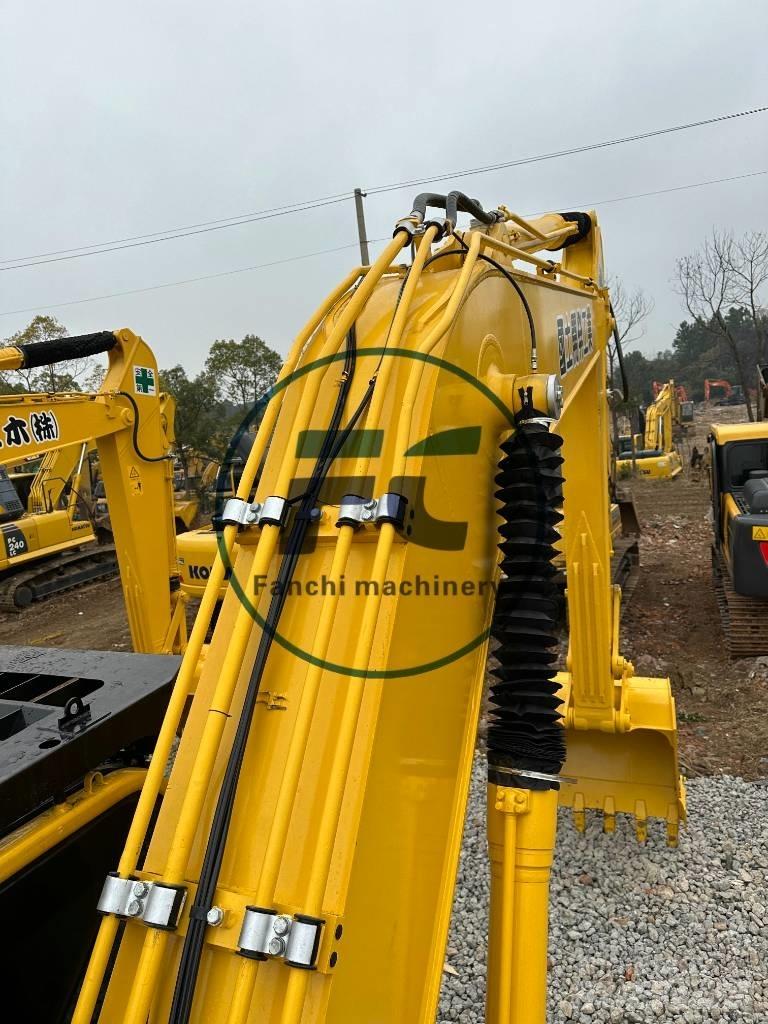 Komatsu PC 200-8 Koparki gąsienicowe