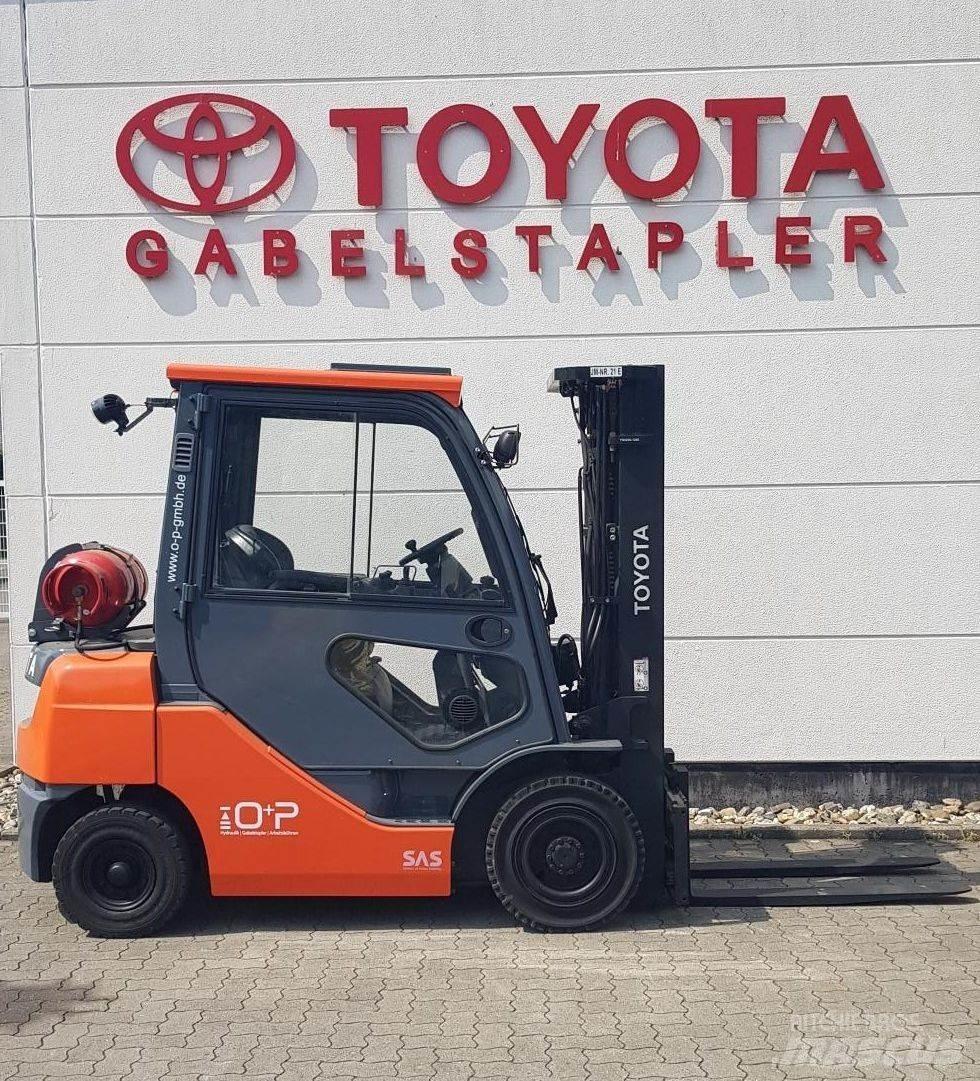 Toyota 02-8FGF25 Wózki LPG