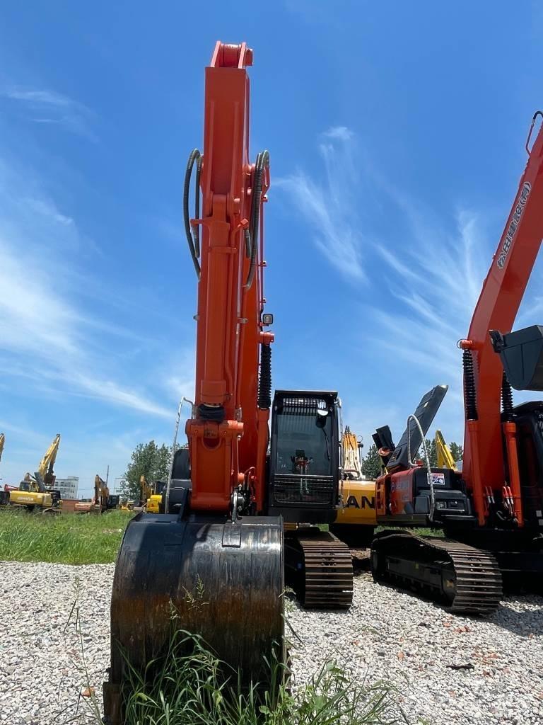 Hitachi ZX 200 Koparki gąsienicowe