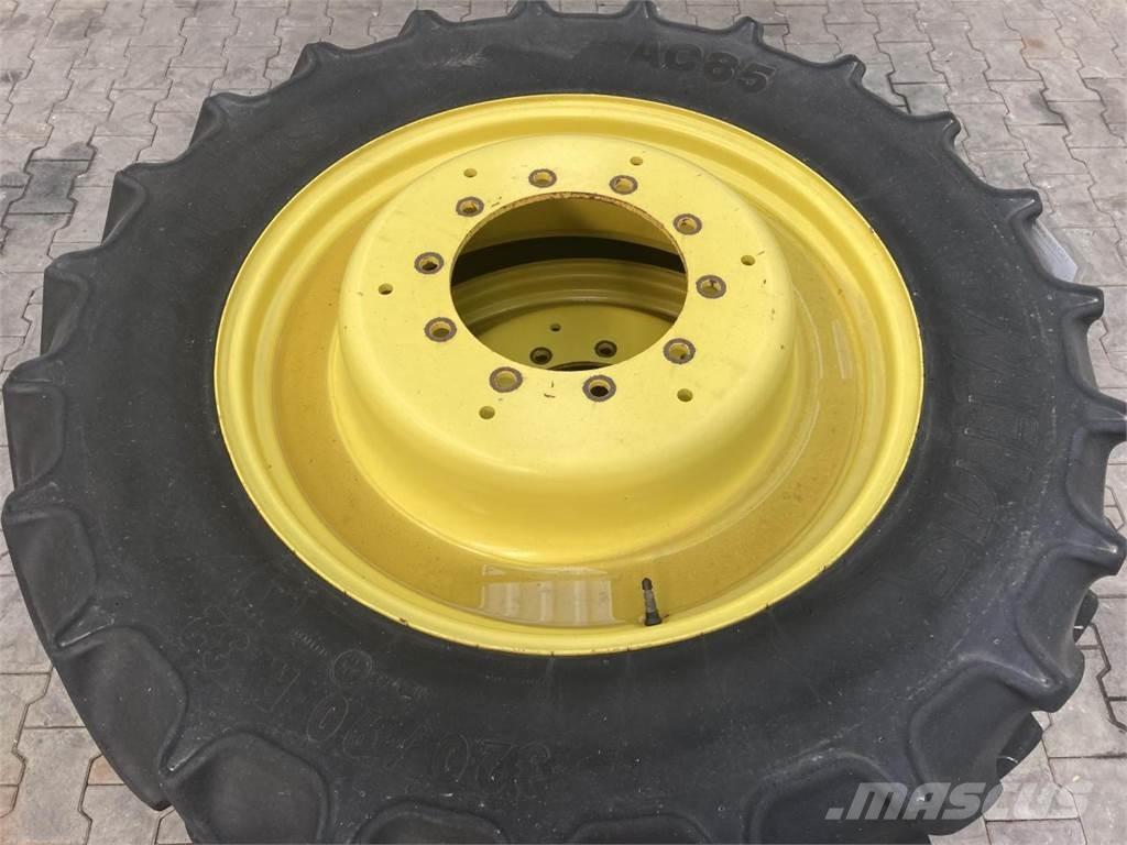 Mitas 320/90R32 Opony, koła i felgi