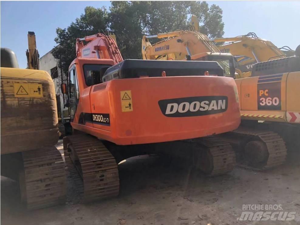 Doosan 225 LC Koparki gąsienicowe