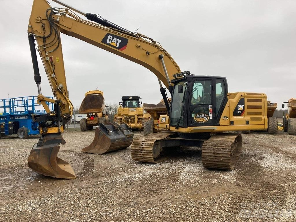 CAT 323 - nextgen Koparki gąsienicowe