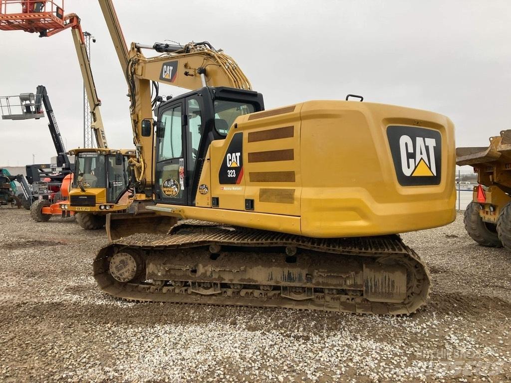 CAT 323 - nextgen Koparki gąsienicowe