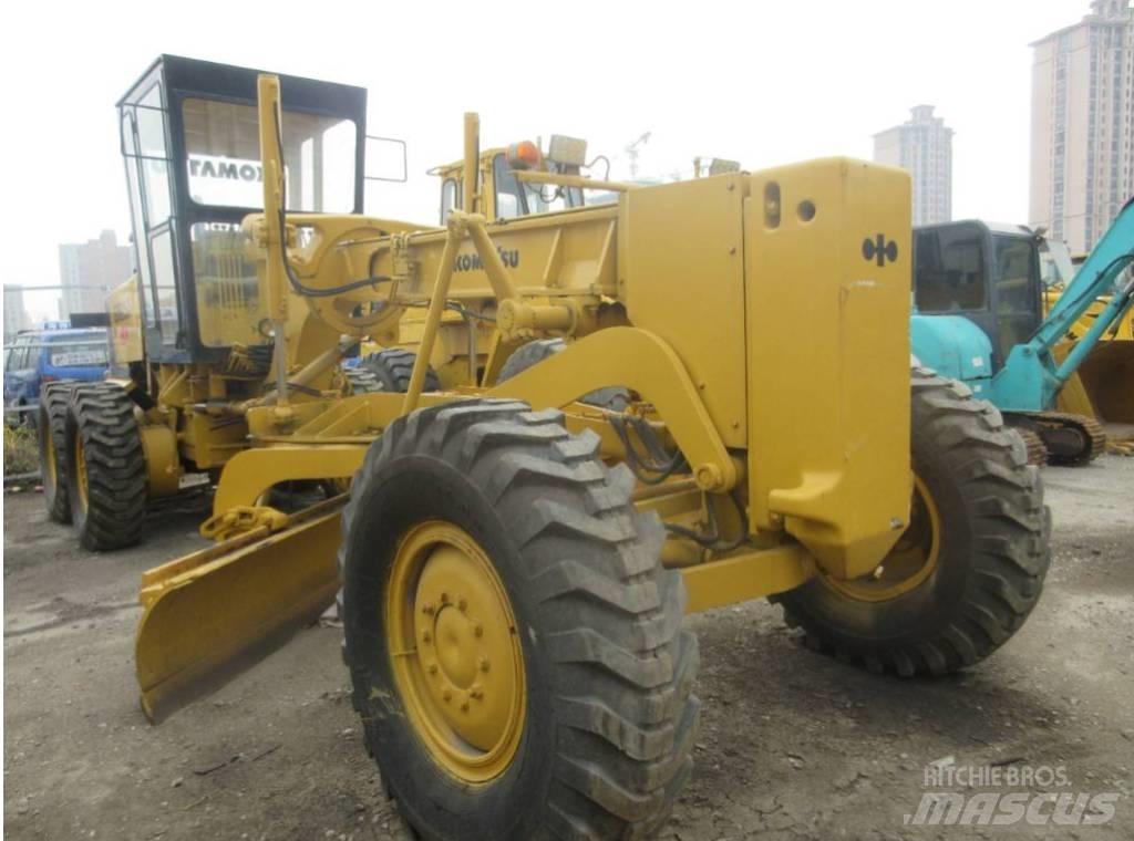 Komatsu GD 623 Równiarki