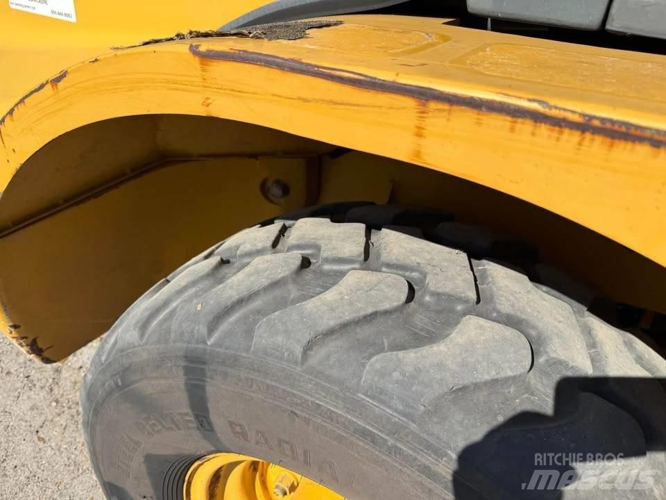 John Deere 244 J Ładowarki kołowe