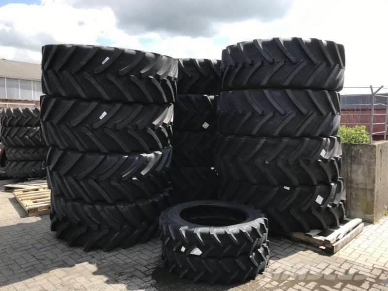 BKT 710/70R38 Opony, koła i felgi