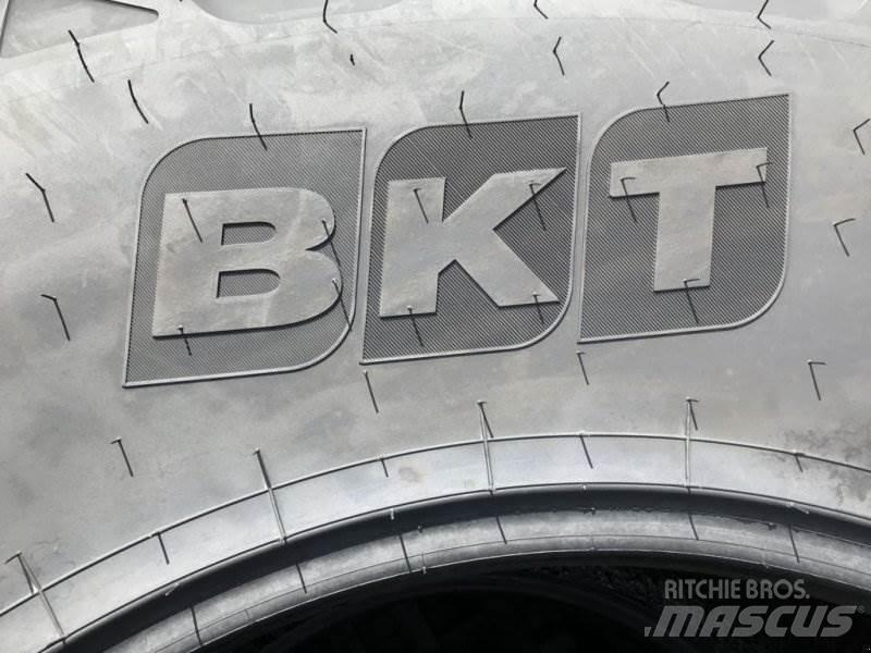 BKT 710/70R38 Opony, koła i felgi