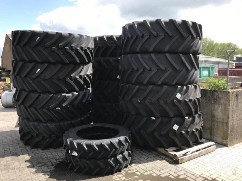 BKT 710/70R38 Opony, koła i felgi