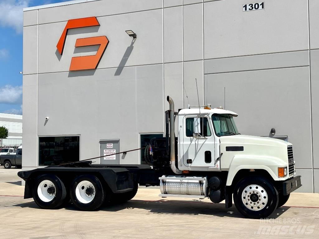 Mack CH 613 Samochody ratownicze pomocy drogowej