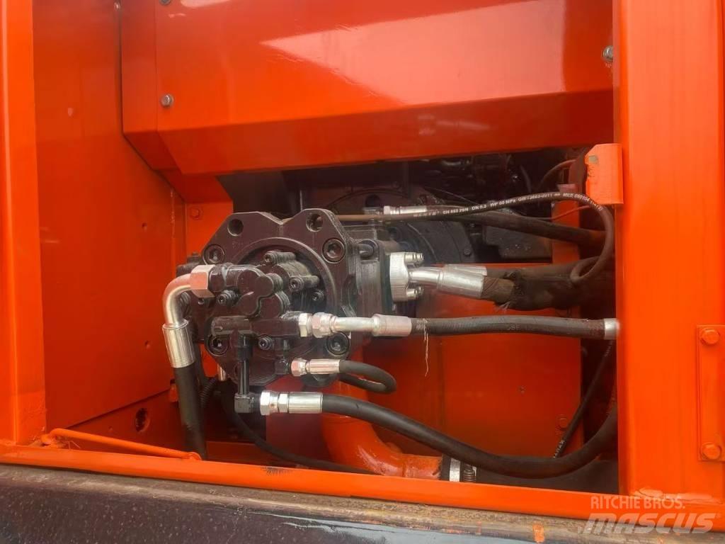 Doosan DX 225 LC Koparki gąsienicowe