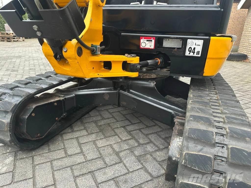 JCB 8026 CTS Minikoparki