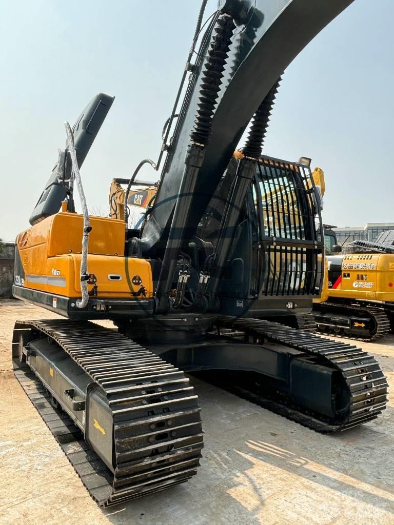 Hyundai 220LC Midikoparki  7t - 12t