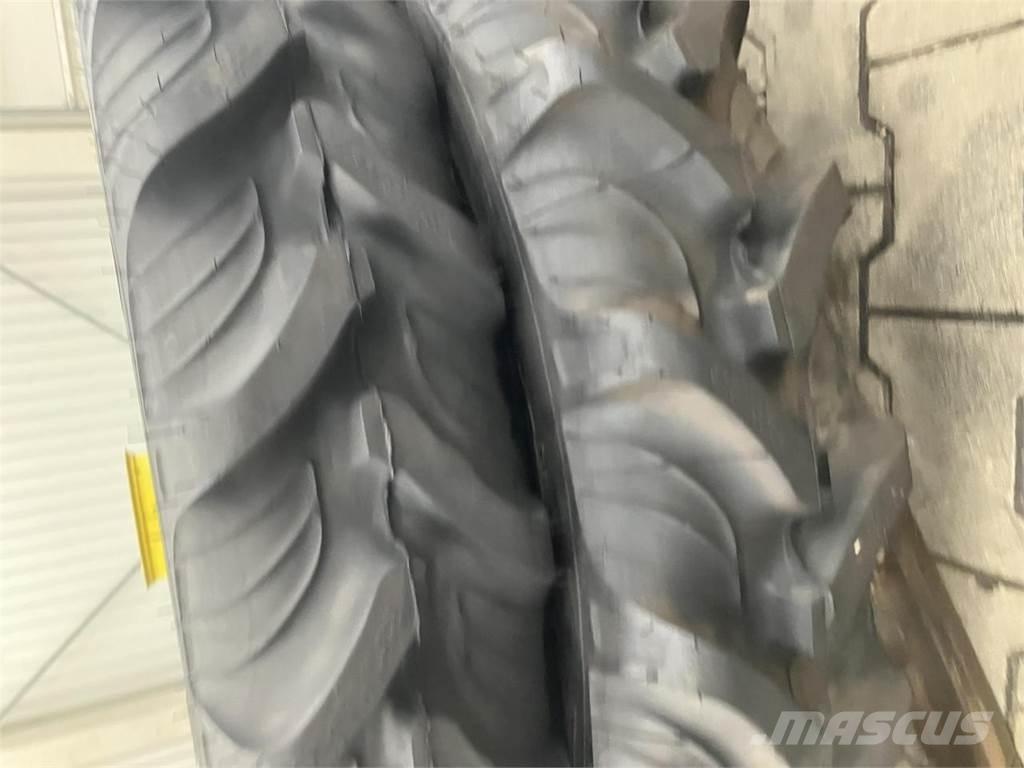 Taurus 230/95R36 Opony, koła i felgi
