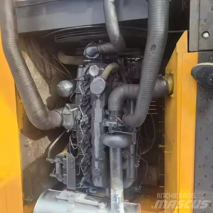 Hyundai 225 Koparki gąsienicowe