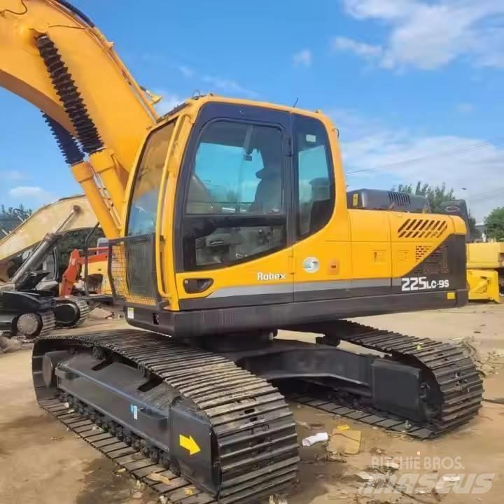 Hyundai 225 Koparki gąsienicowe