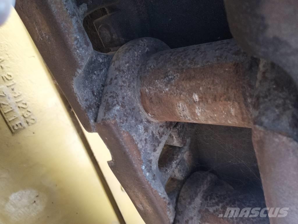 Komatsu D 155 A Spycharki gąsienicowe