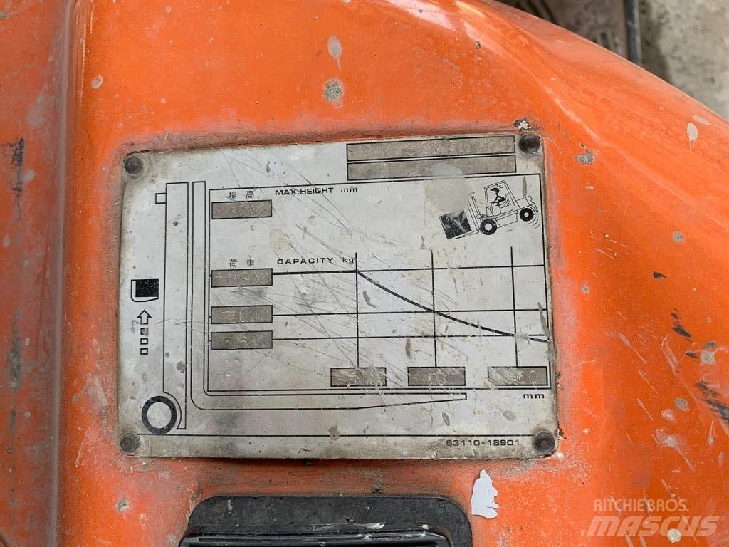 TCM Forklift FD25T4 Wózki Diesla