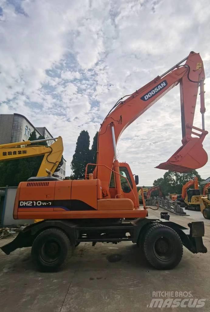 Doosan DH 210 W-7 Koparki kołowe