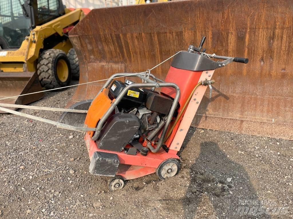 Husqvarna FS413 Betoniarki i gruszki
