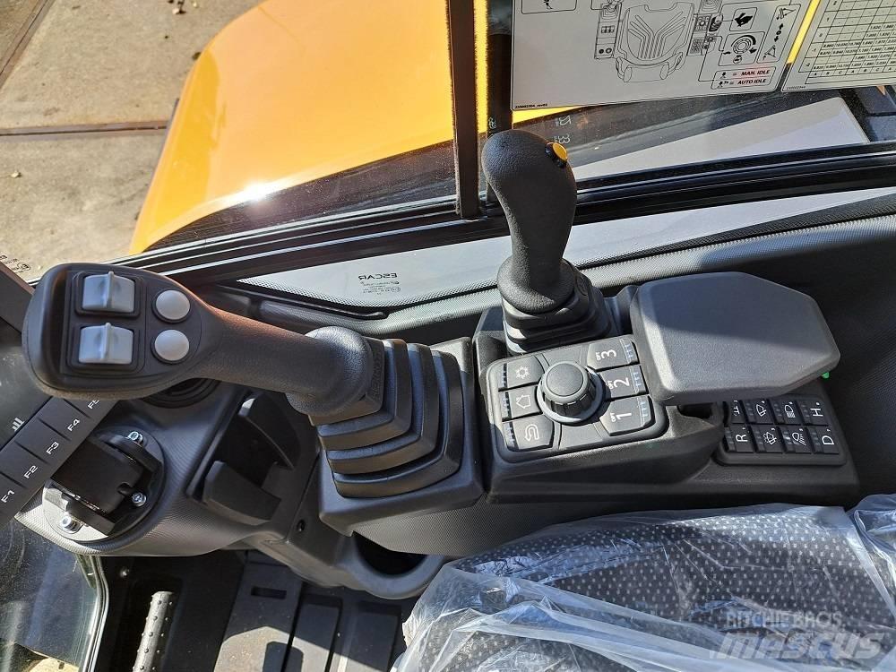 CASE CX50D Minikoparki