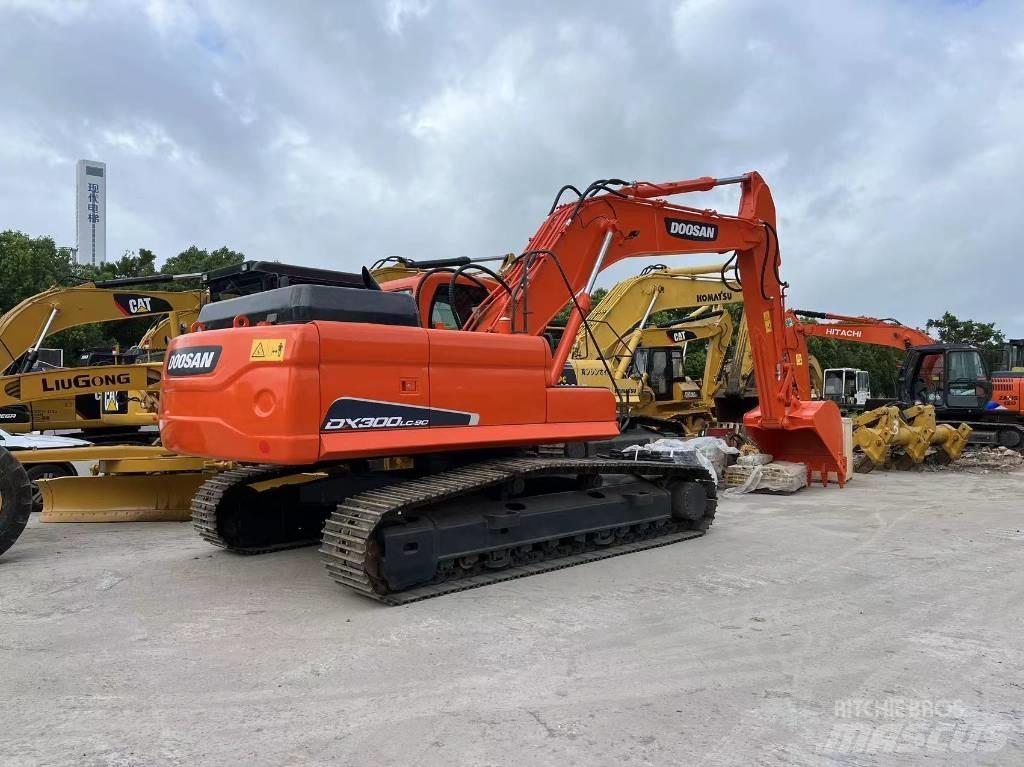 Doosan DX 300 Koparki gąsienicowe