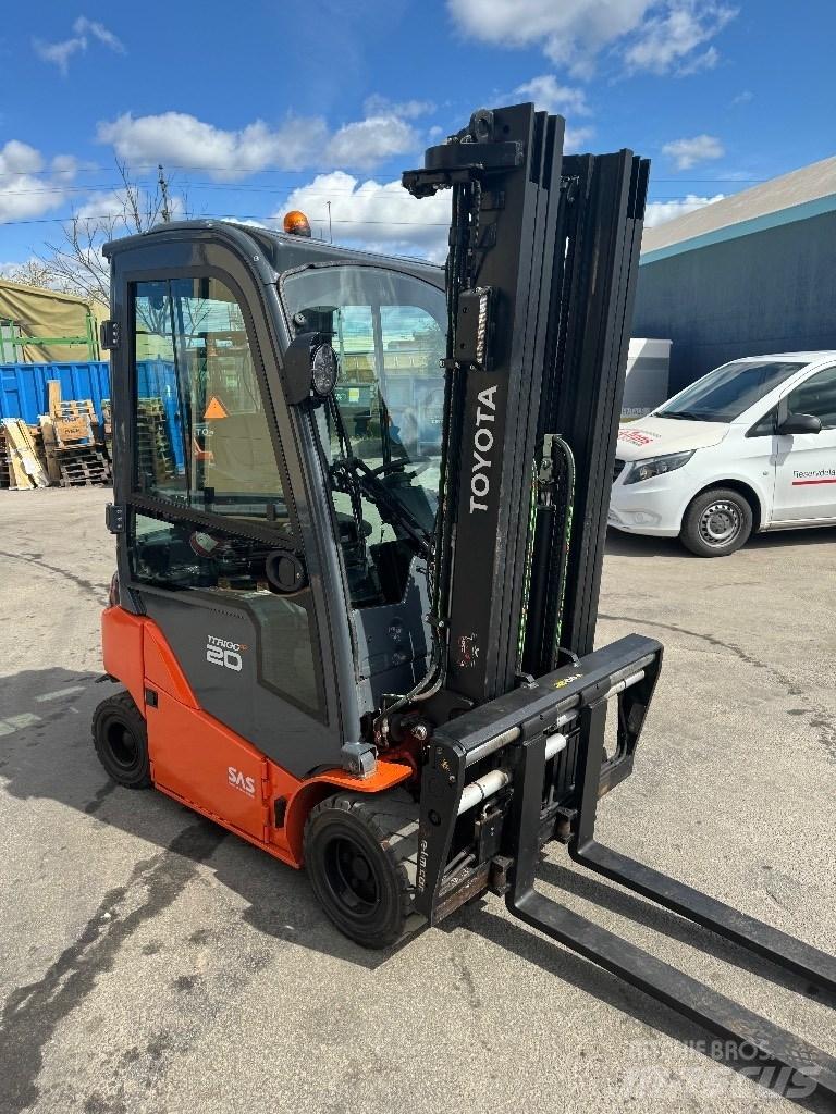 Toyota 8FBMK20T Wózki elektryczne