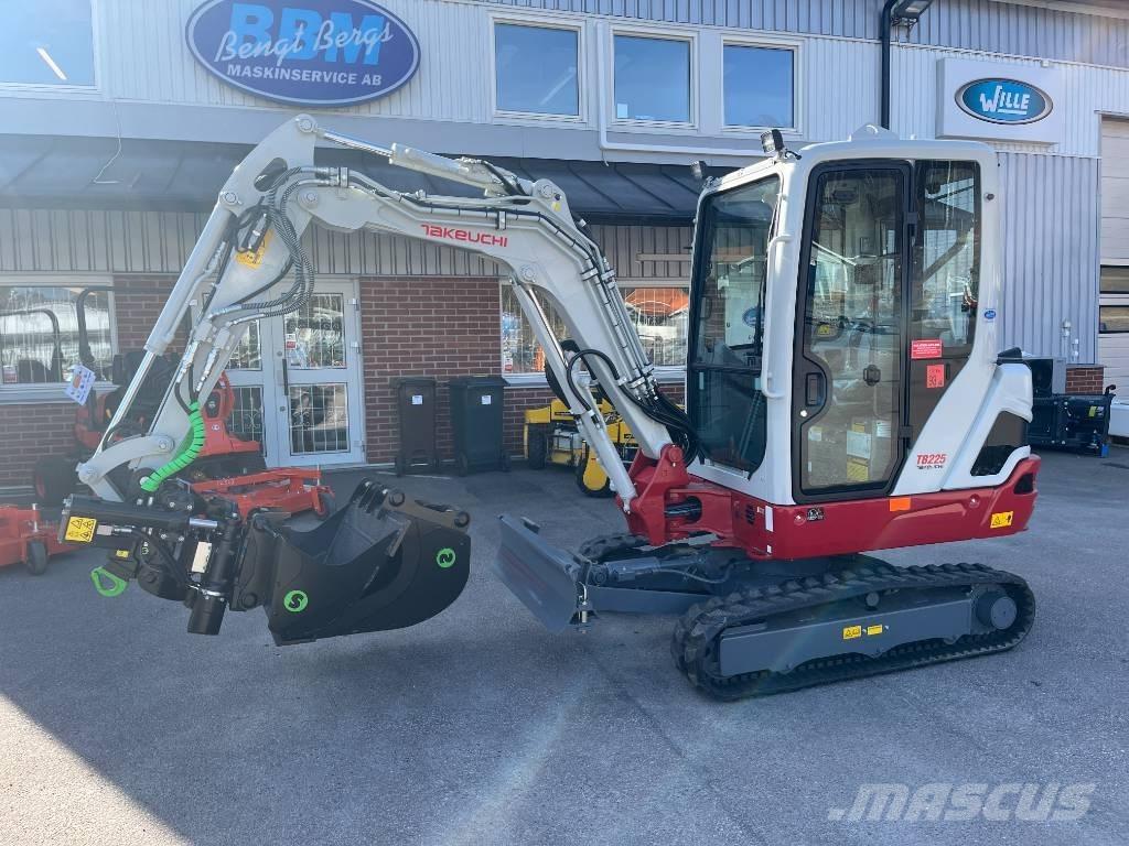 Takeuchi TB 225 Minikoparki