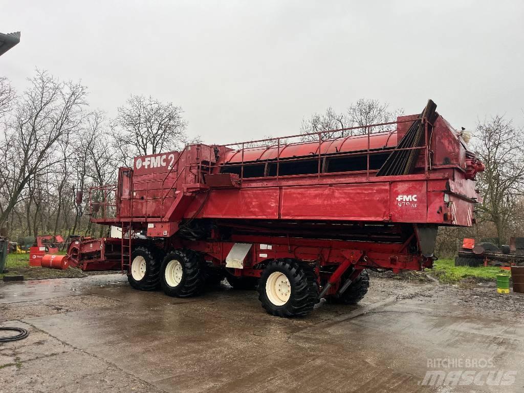 FMC 979 AT 6WD Kombajny do zbioru roślin strączkowych