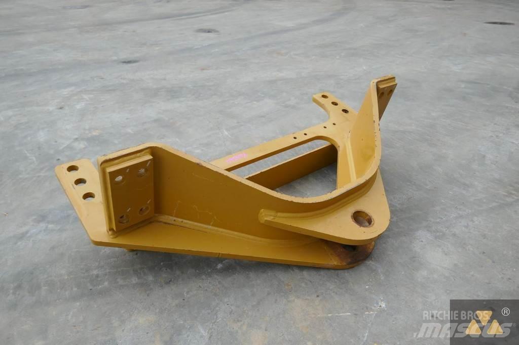 CAT 140M3 Drawbar Transport - Inne