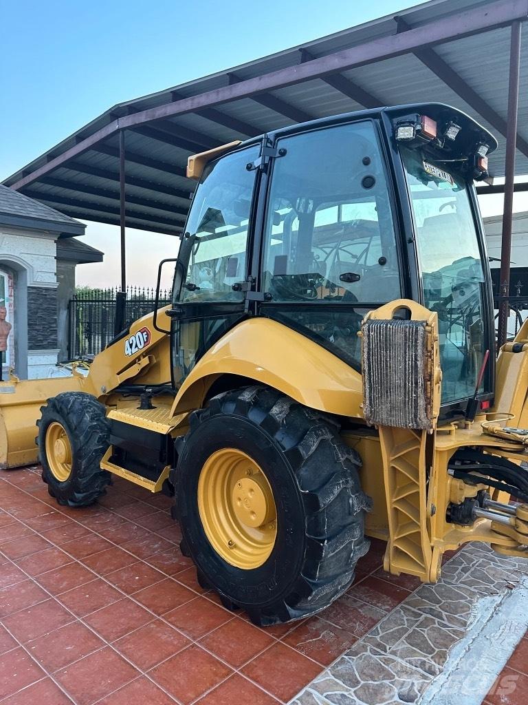 CAT 420 F Koparko-ładowarki