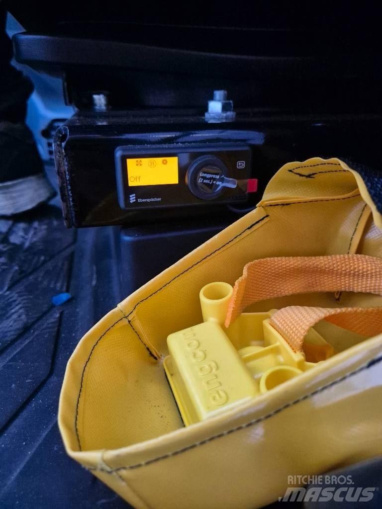 Hitachi ZX 135 US-7 Koparki gąsienicowe
