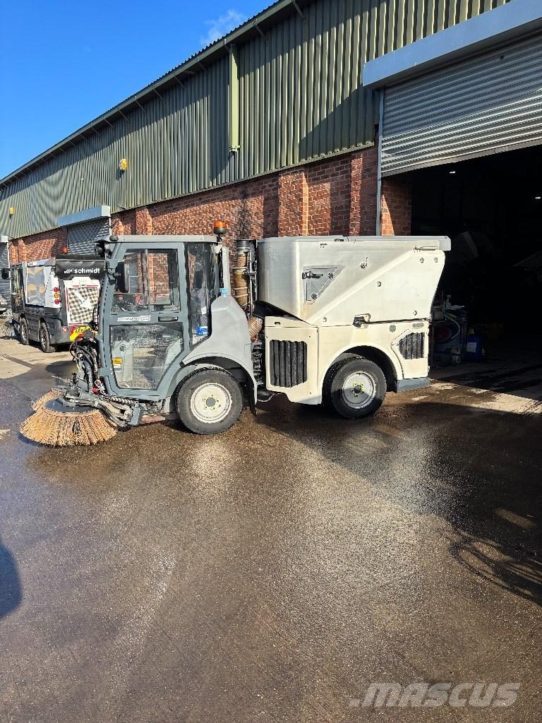 Hako 1650 Zamiatarki - Zgarniarki - Odśnieżarki