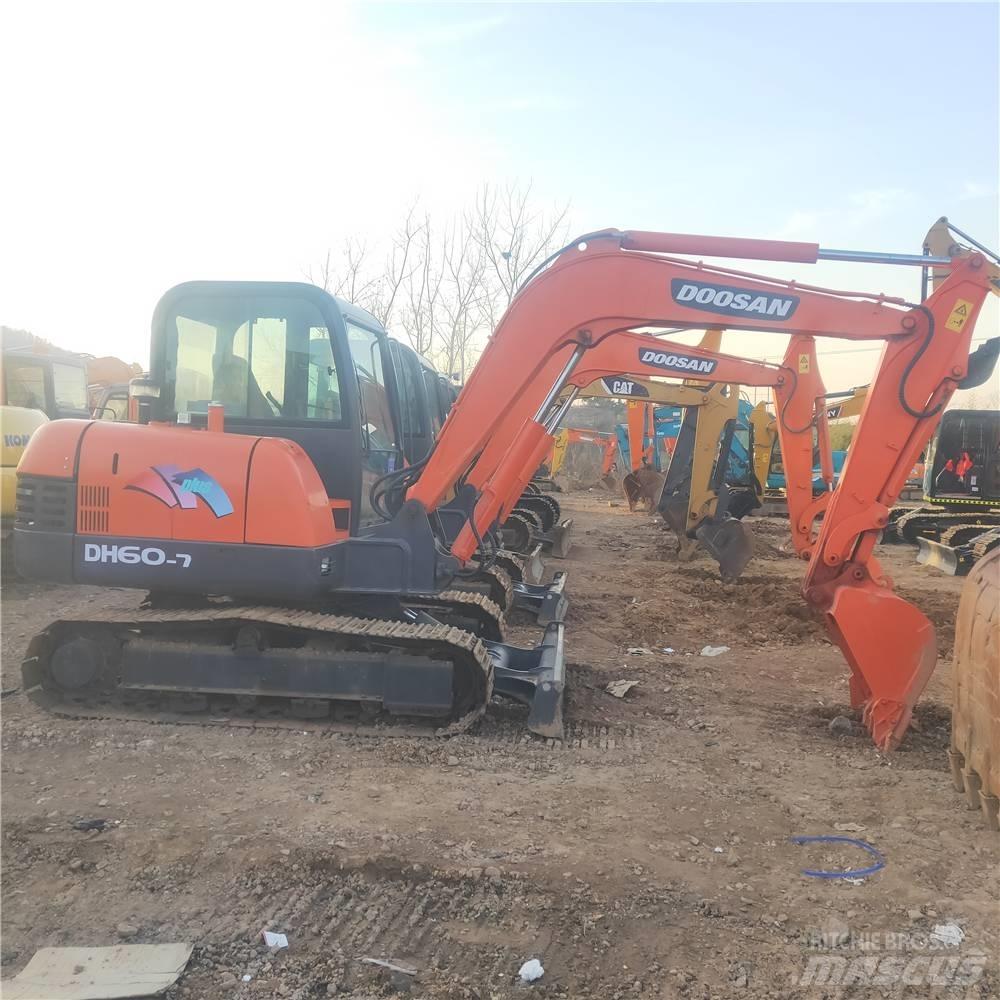 Doosan DH60-7 Koparki gąsienicowe