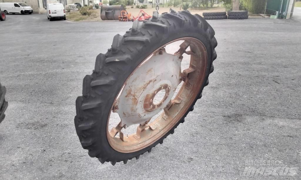 Kleber 8.3R44 Opony, koła i felgi