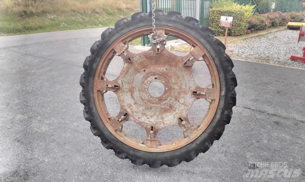 Kleber 8.3R44 Opony, koła i felgi