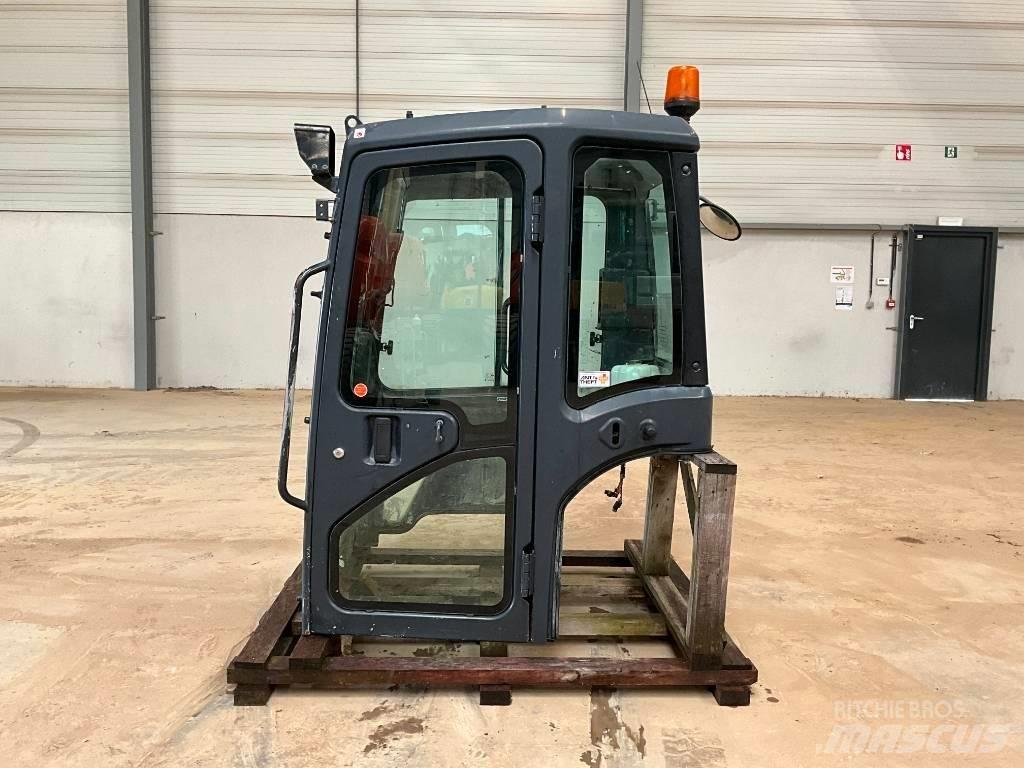 Kubota U 48-4 / U 55-4 Kabiny i wnętrze